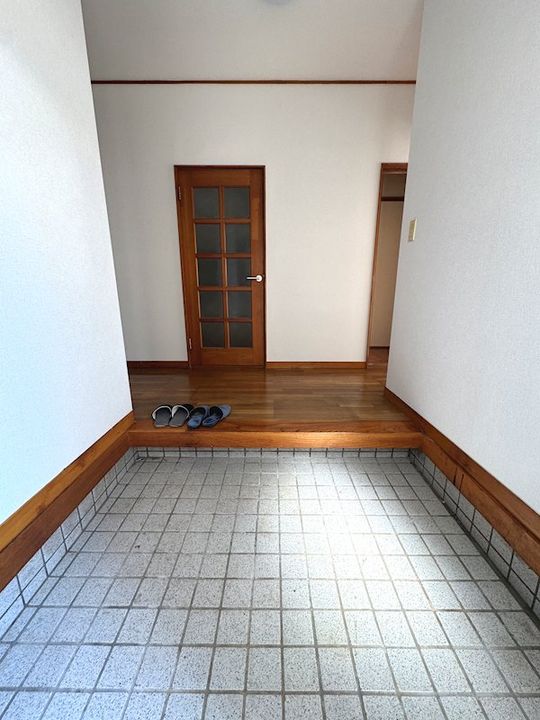 茨城県稲敷郡阿見町中央4(一戸建)の賃貸物件の玄関