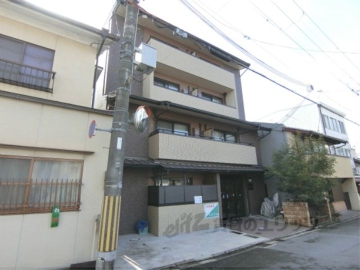 ベレーザ白梅町の外観