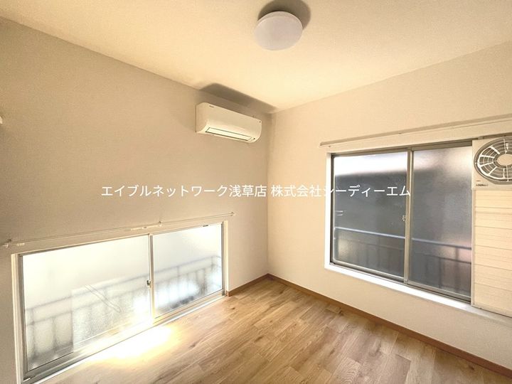 タウンハウスの居間