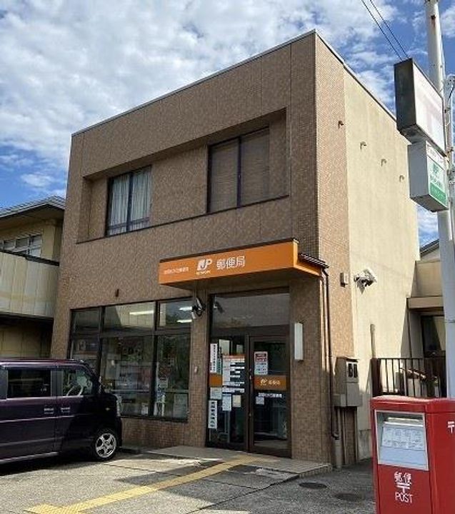 シャノワールの周辺