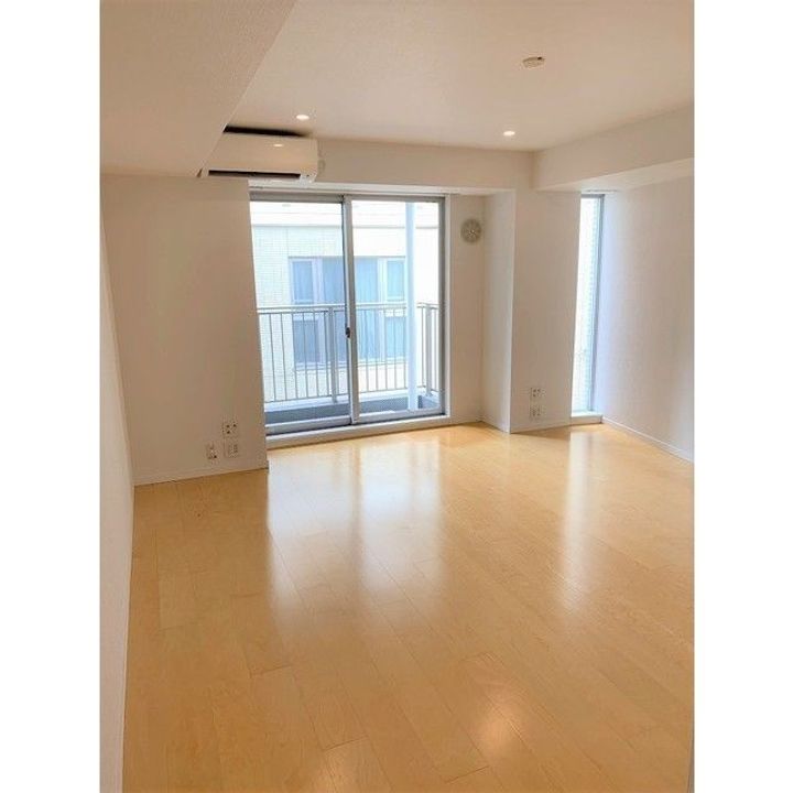 エルスタンザ赤坂の居間