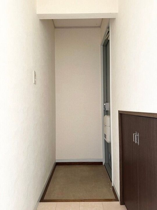 東京都八王子市小比企町(アパート)の賃貸物件の玄関