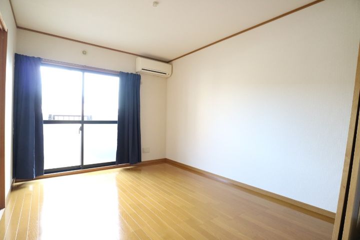 岡山県総社市三輪(マンション)の賃貸物件の居間