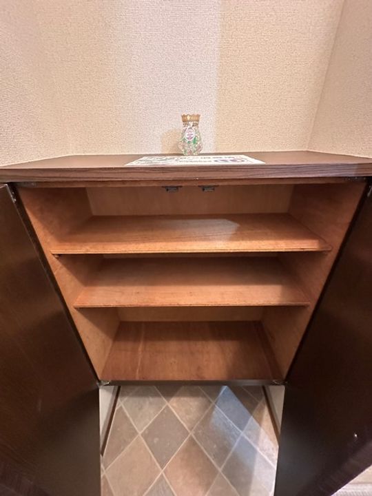 アベニュー白鳥Aの玄関