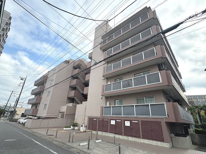 ハイマート春日部の外観