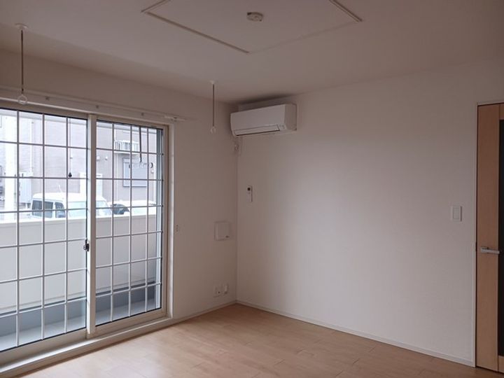 エテルノ サンシャインの居間