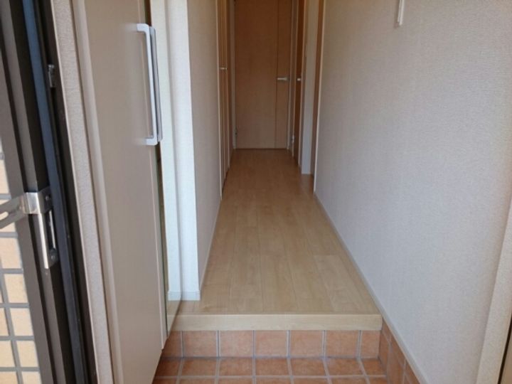 エテルノ サンシャインの玄関