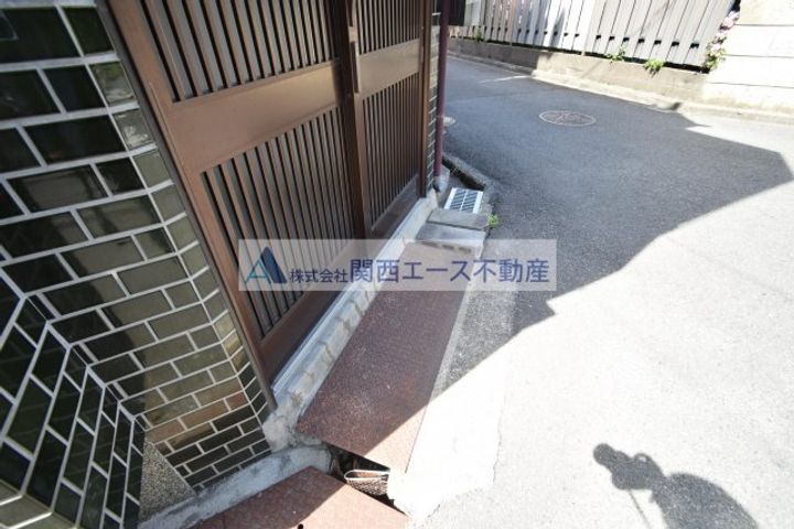 大阪府大東市南津の辺町(一戸建)の賃貸物件の地図