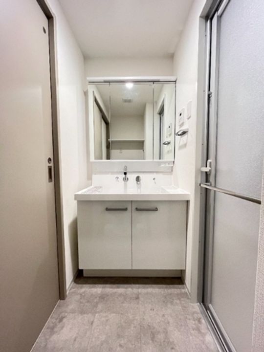 ワンルーフレジデンス台東根岸の内装