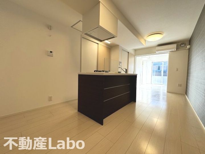 徳島県徳島市南矢三町1(アパート)の賃貸物件の居間