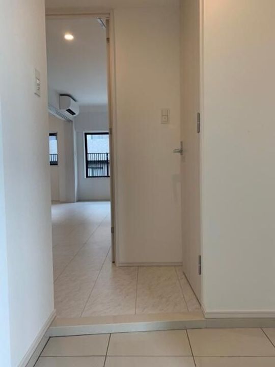 東京都新宿区矢来町(マンション)の賃貸物件の玄関