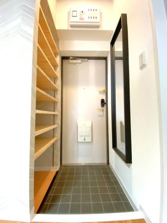 メープル中原の玄関