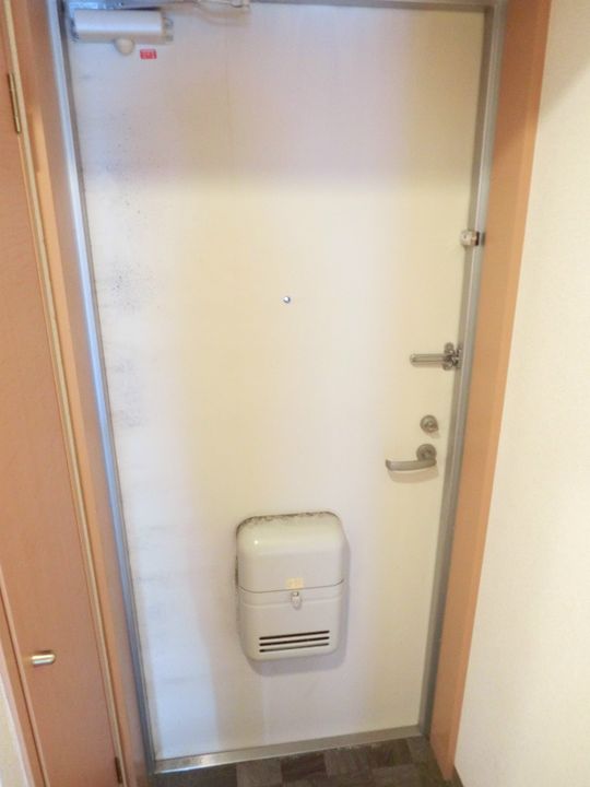 ビバーチェ平野町の玄関