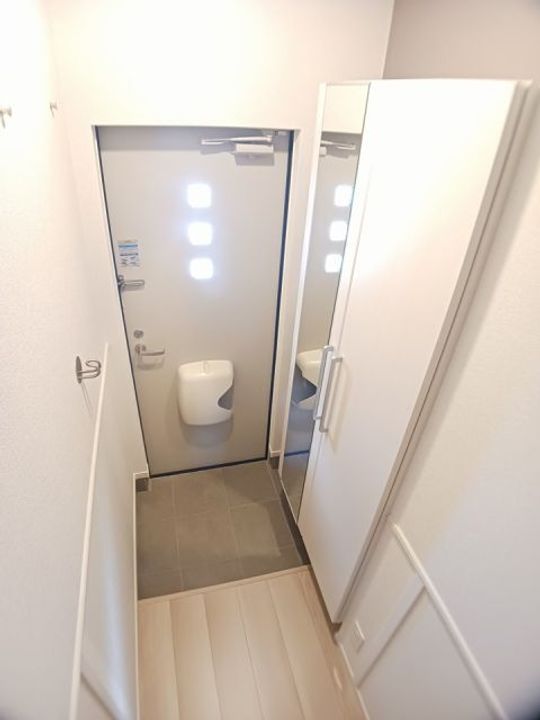 山口県防府市本橋町(アパート)の賃貸物件の玄関