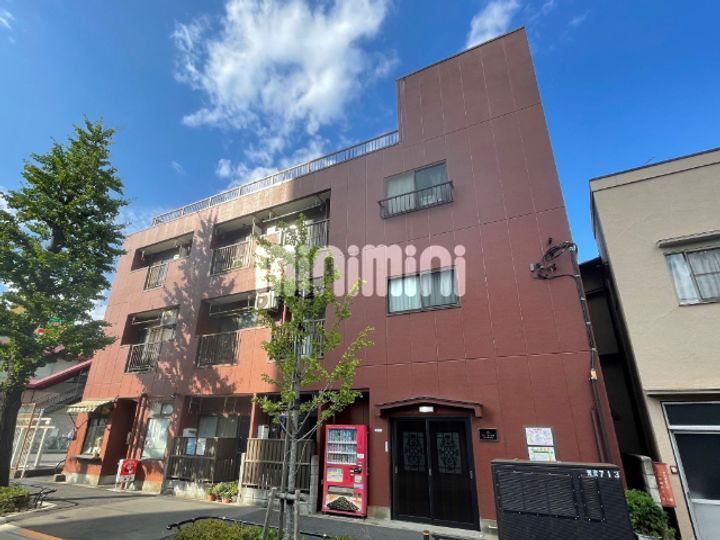 サラ デ カサの外観