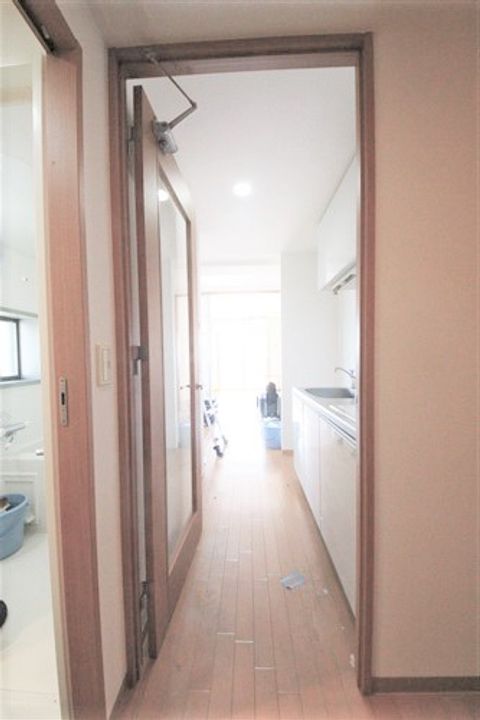 クリーデンス福島の玄関