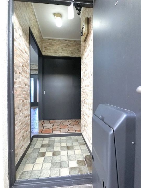 衣笠サニーハイツの玄関