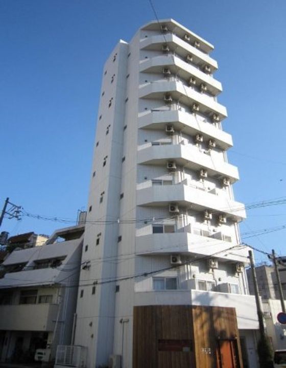 ピア中通の外観