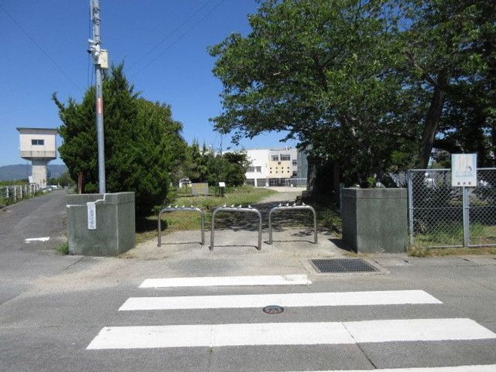 アンソレイエの周辺