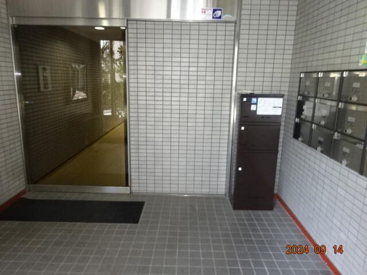 マイスタークエーレ西新宿の地図