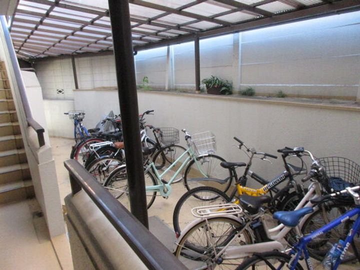 マイスタークエーレ西新宿の地図