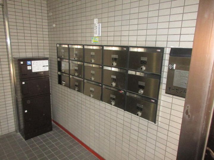 マイスタークエーレ西新宿の地図