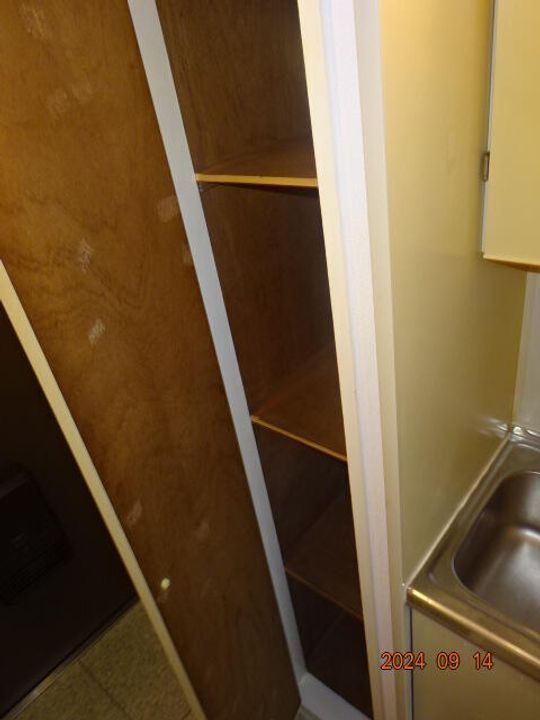 マイスタークエーレ西新宿の玄関