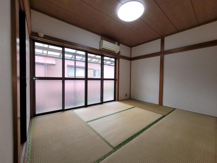 コーポワタナベの居間