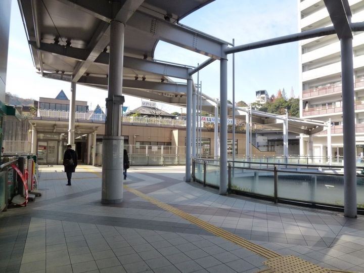 東山台ハイツ205号棟の周辺