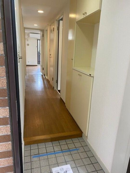 フェリスローマ浦和の玄関