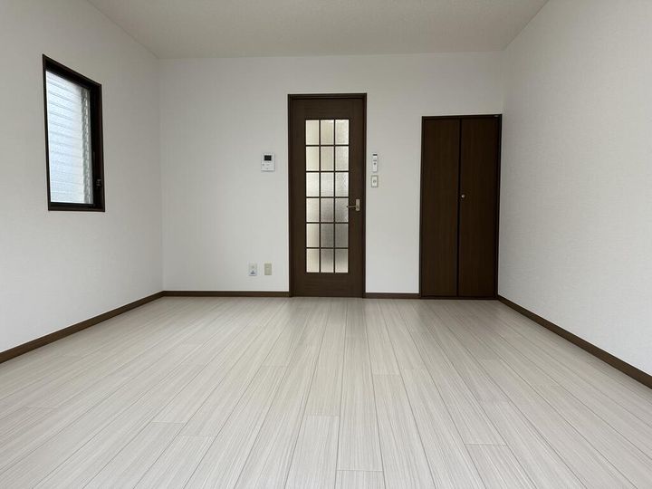 山本マンションの居間