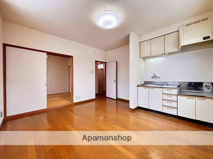 サンハイツの居間