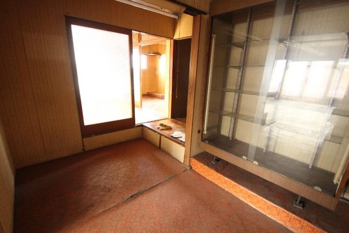 岡山県岡山市東区西大寺中2(一戸建)の賃貸物件の玄関