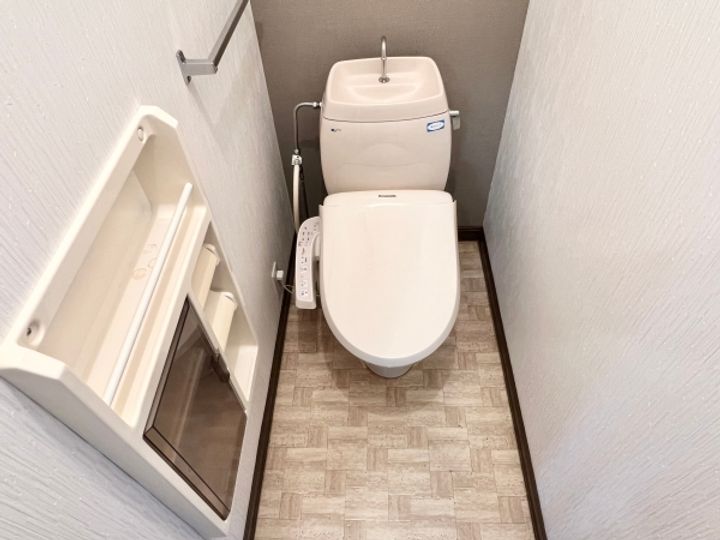 フォーライフ50の内装