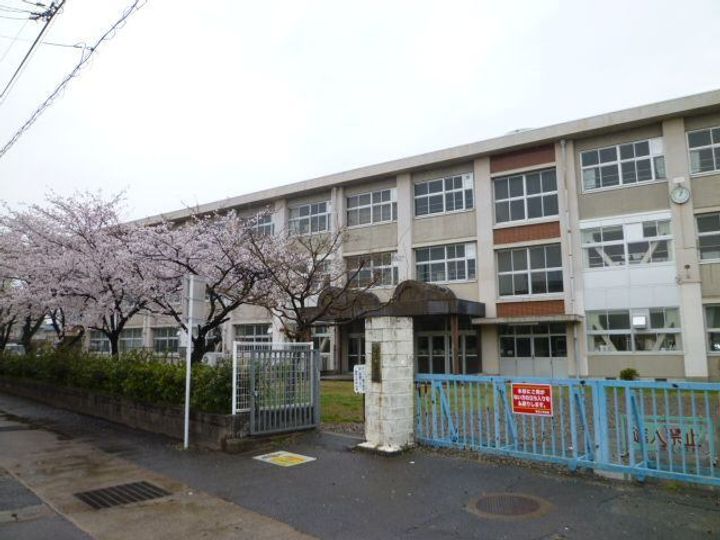 Le  Centroの周辺