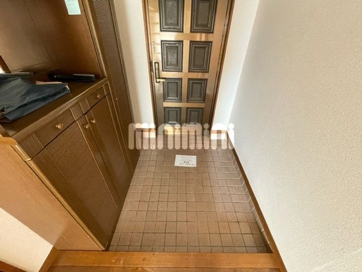 ジョイフルM/Tの玄関