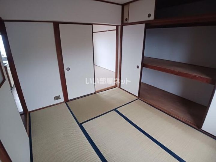 山下マンションの内装