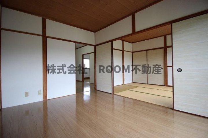 ももえマンションの居間