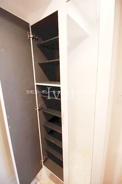 東京都千代田区外神田2(マンション)の賃貸物件の玄関