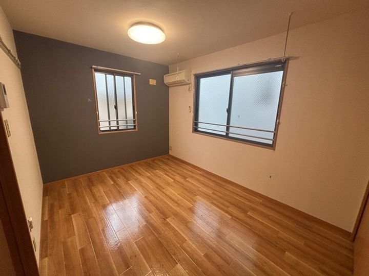 ラ・セゾン 壱番館の居間