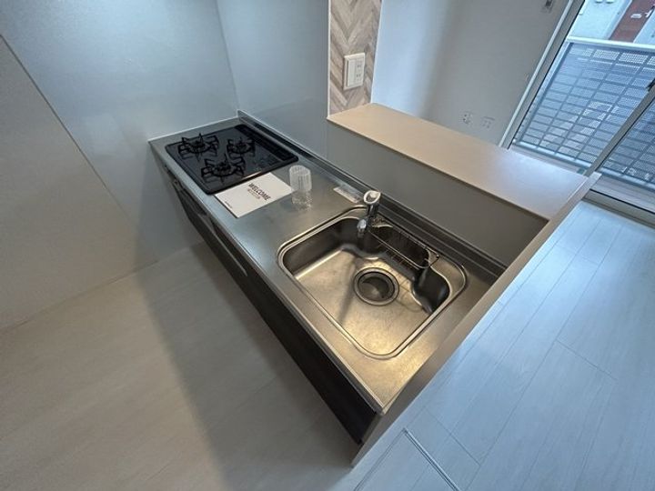 群馬県伊勢崎市柳原町(アパート)の賃貸物件のキッチン