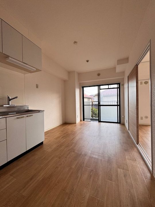 神奈川県横浜市泉区西が岡1(マンション)の賃貸物件の居間