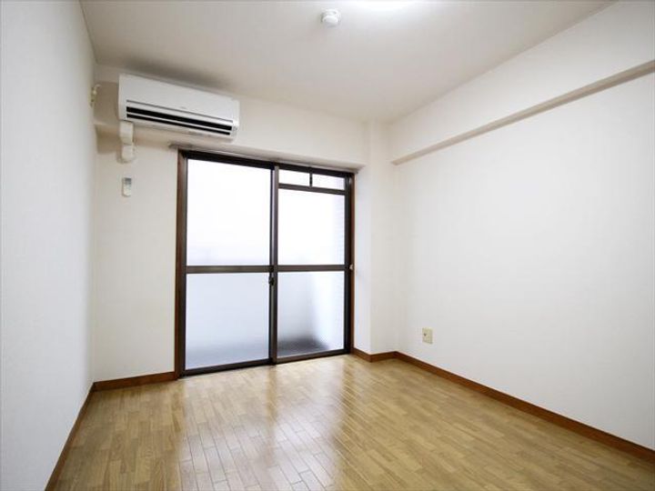 ロイヤルハイツ清水町の居間