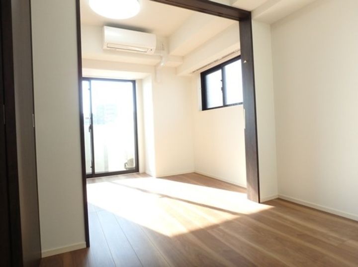 ジーベック長原の居間