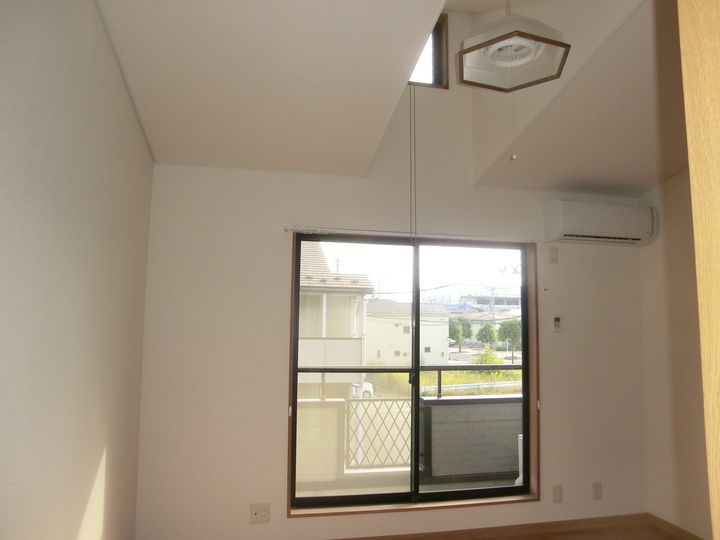 宮城県多賀城市栄1(アパート)の賃貸物件の居間