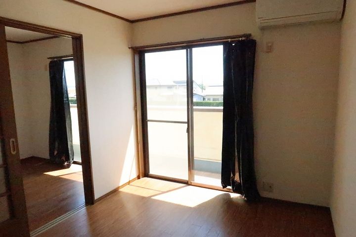 グリーンヒルズ清峰Dの居間