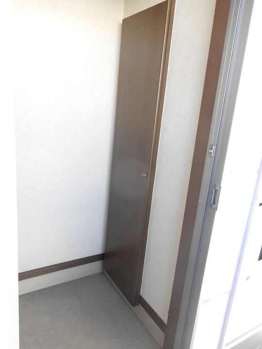 栃木県小山市大字間々田(アパート)の賃貸物件の玄関