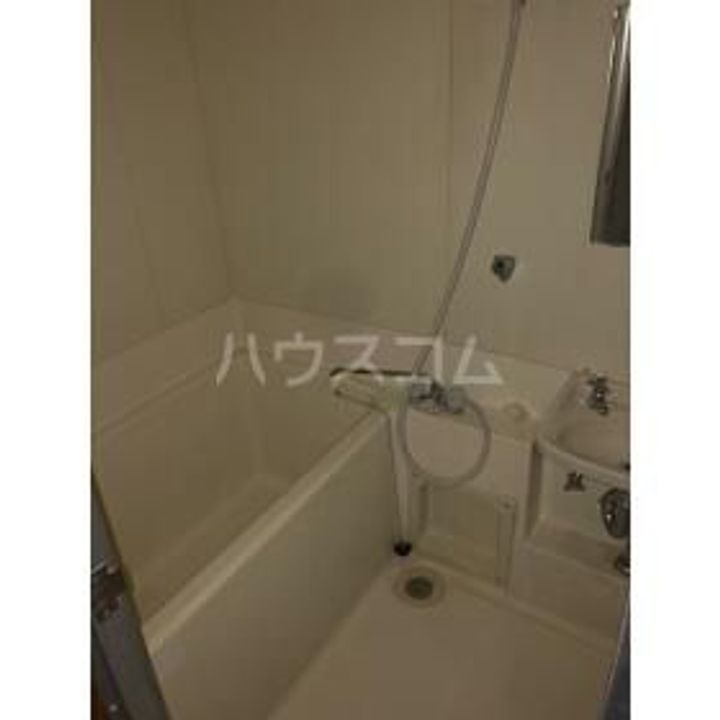 ホワイトハイツの風呂