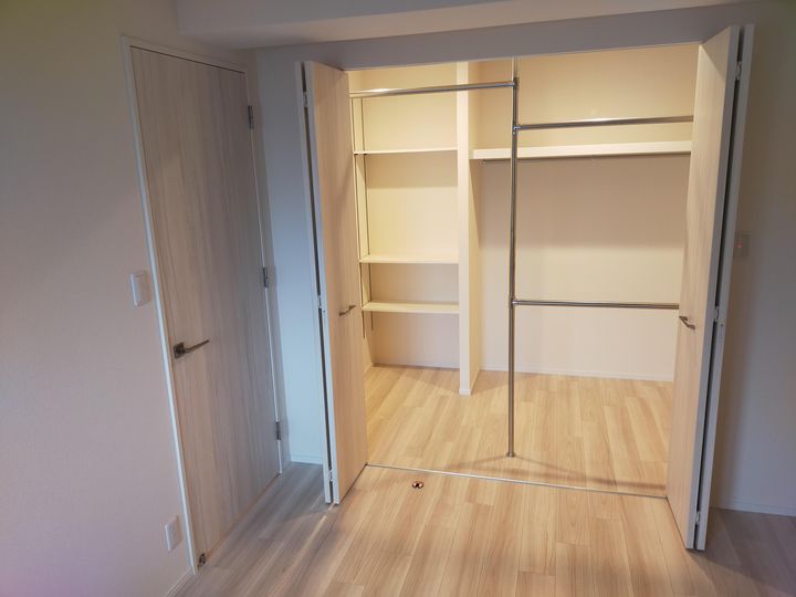 ペルシュ城山502の内装