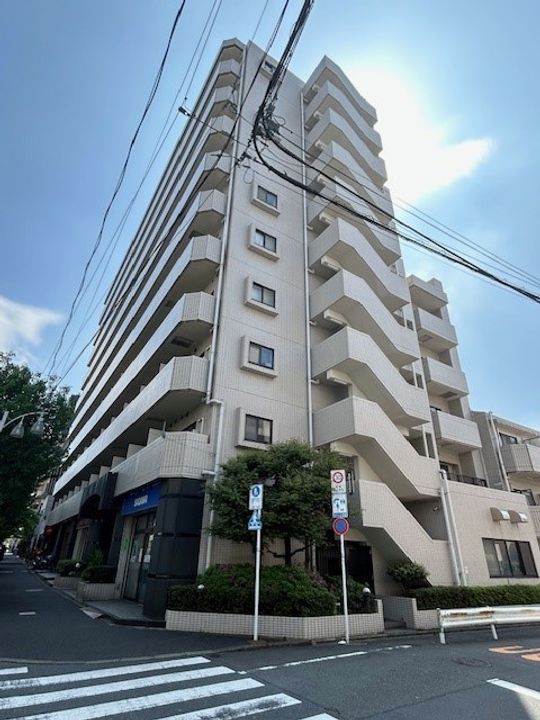 ストーク北新宿の外観